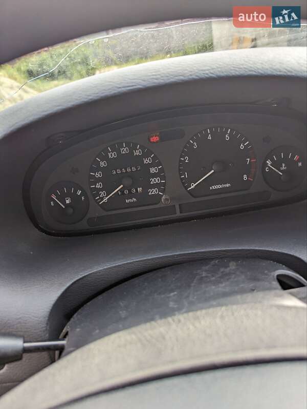 Седан Daewoo Nubira 2000 в Пустомытах