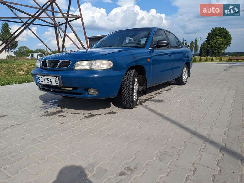 Седан Daewoo Nubira 2000 в Пустомытах