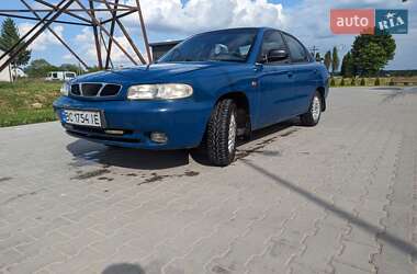 Седан Daewoo Nubira 2000 в Пустомытах