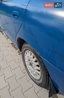 Седан Daewoo Nubira 2000 в 