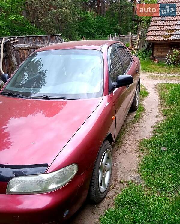 Седан Daewoo Nubira 1998 в Гадяче