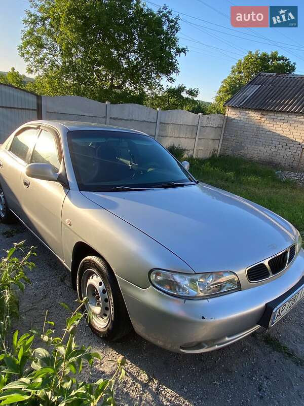 Седан Daewoo Nubira 1998 в Запорожье