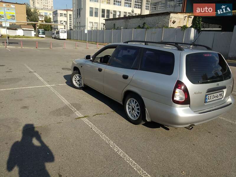Універсал Daewoo Nubira 1999 в Харкові