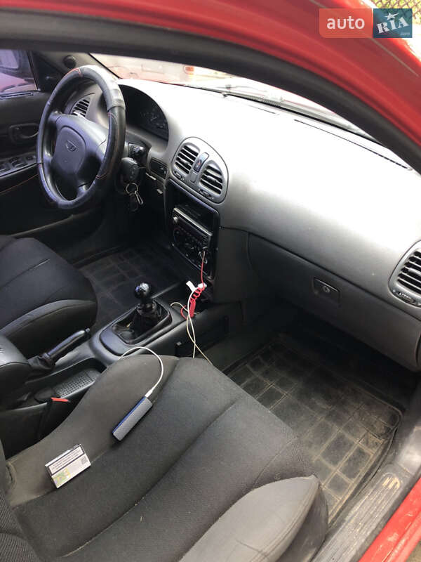 Седан Daewoo Nubira 2000 в Днепре