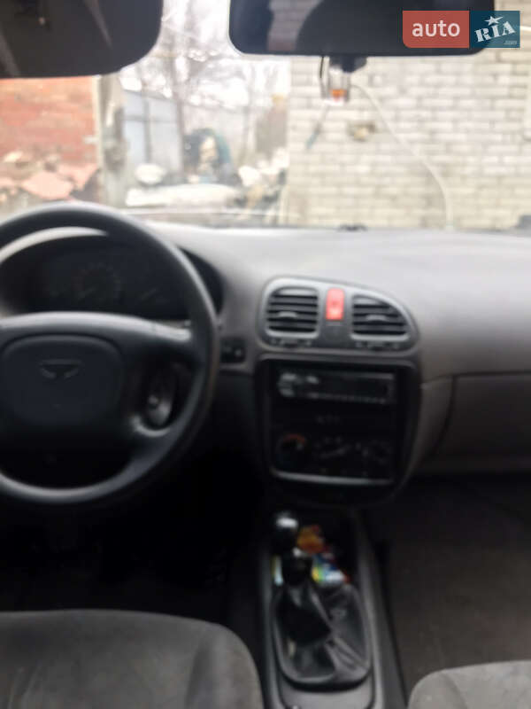 Седан Daewoo Nubira 1998 в Сумах