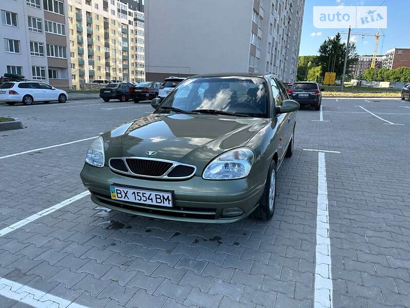 Седан Daewoo Nubira 2003 в Хмельницком