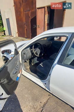 Седан Daewoo Nubira 1998 в 