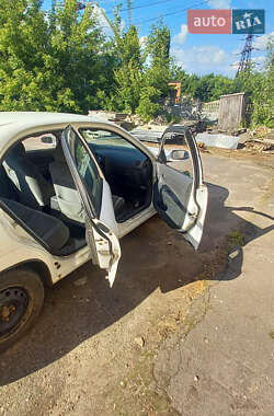 Седан Daewoo Nubira 1998 в 