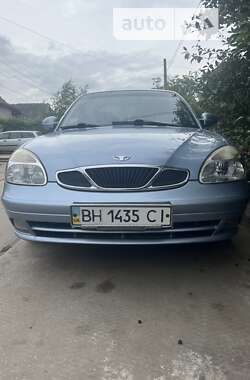 Седан Daewoo Nubira 2003 в Сараті