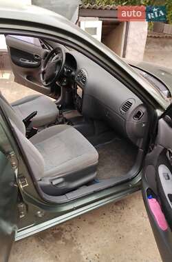 Седан Daewoo Nubira 1998 в 