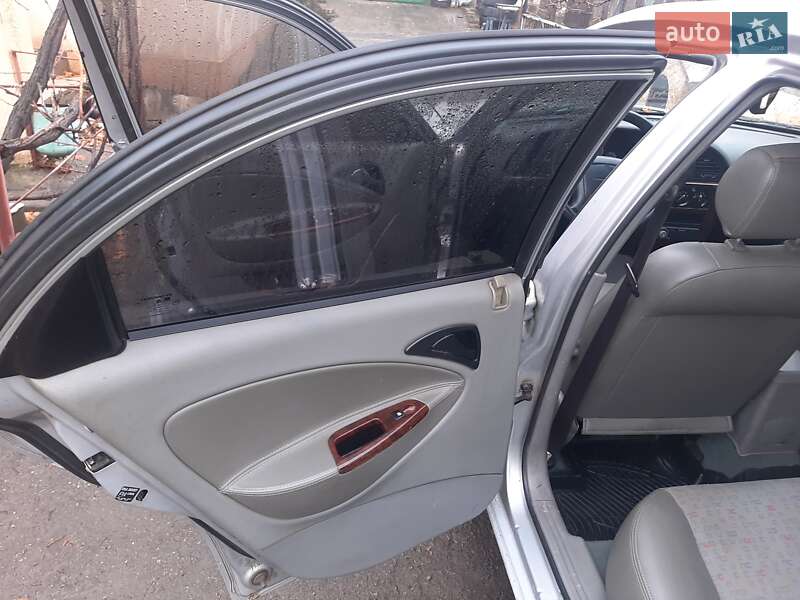 Седан Daewoo Nubira 2003 в Запорожье