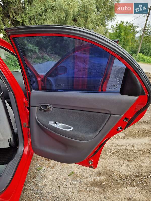 Седан Daewoo Nubira 1998 в Хмельницькому