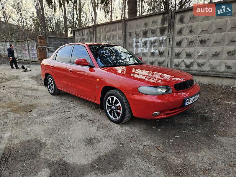 Седан Daewoo Nubira 1998 в Хмельницькому