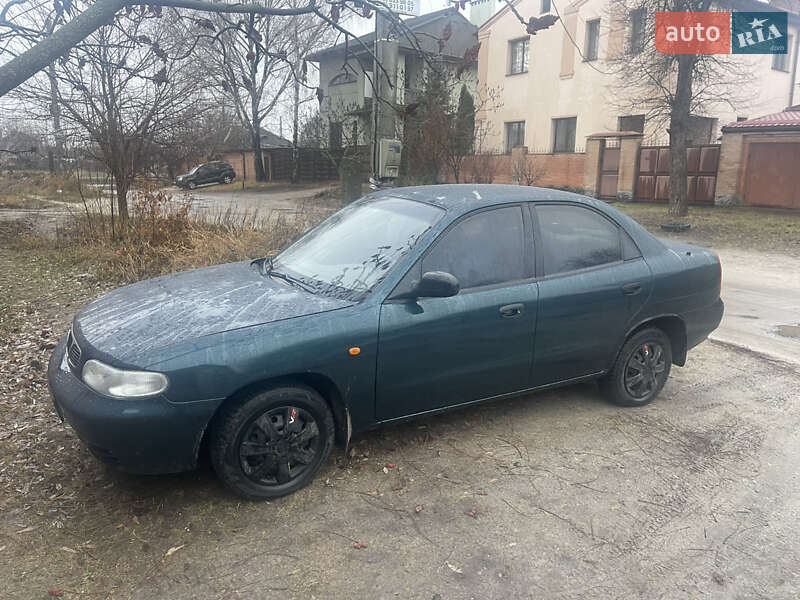 Седан Daewoo Nubira 1998 в Харкові