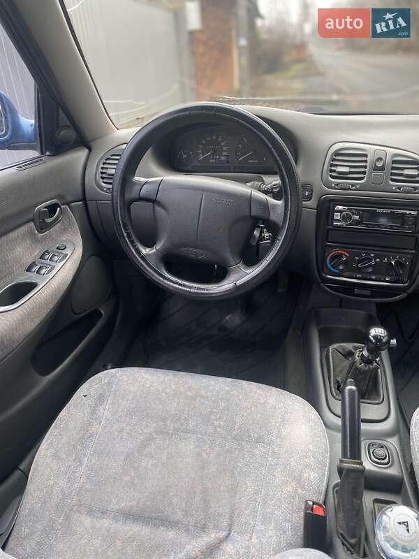 Хэтчбек Daewoo Nubira 1998 в Днепре
