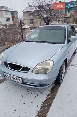 Седан Daewoo Nubira 2003 в Борщеві