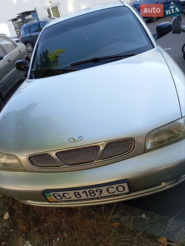 Седан Daewoo Nubira 1998 в Львове
