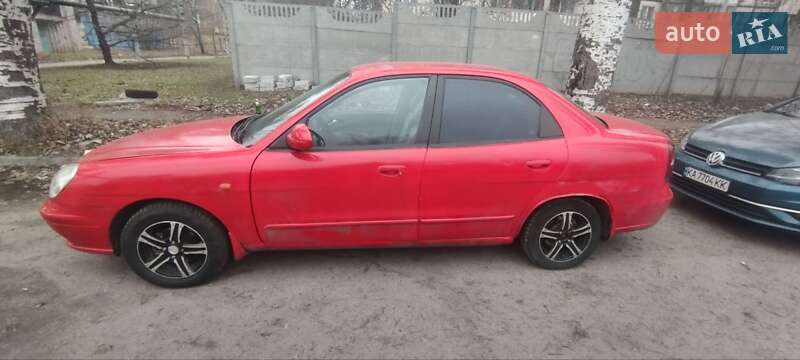 Седан Daewoo Nubira 2003 в Днепре