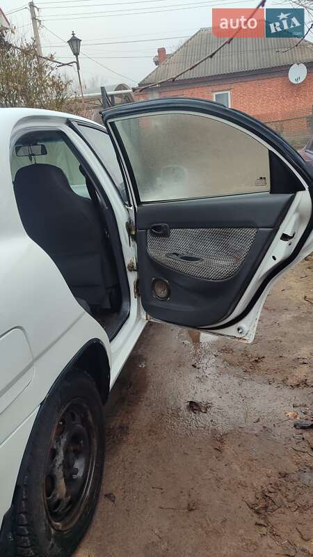 Седан Daewoo Nubira 2000 в Кременчуге