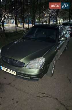 Седан Daewoo Nubira 2003 в Южном