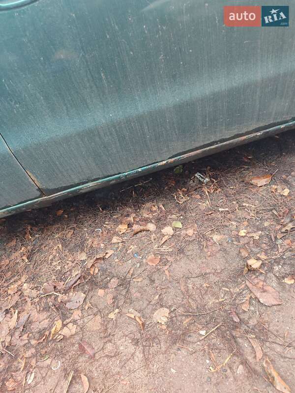 Седан Daewoo Nubira 1998 в Полтаве