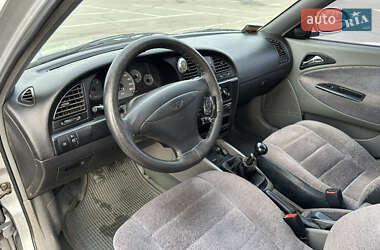 Седан Daewoo Nubira 2001 в 