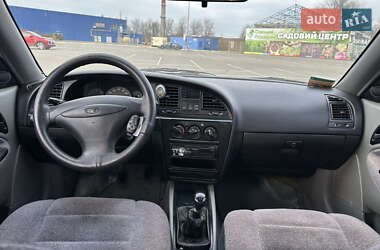 Седан Daewoo Nubira 2001 в 