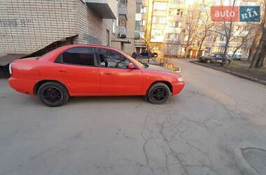 Хэтчбек Daewoo Nubira 1998 в 