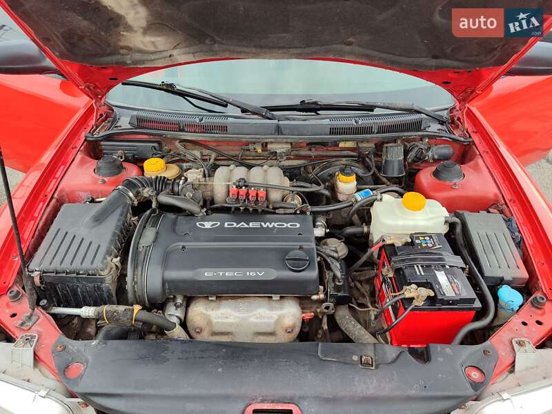 Хетчбек Daewoo Nubira 1998 в Тлумачі