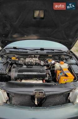 Седан Daewoo Nubira 1998 в 