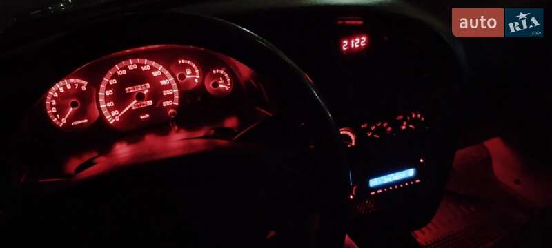 Седан Daewoo Nubira 2003 в Буче