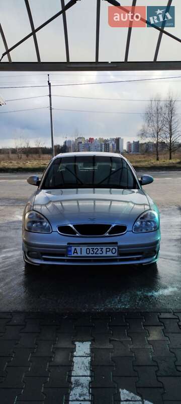 Седан Daewoo Nubira 2003 в Буче
