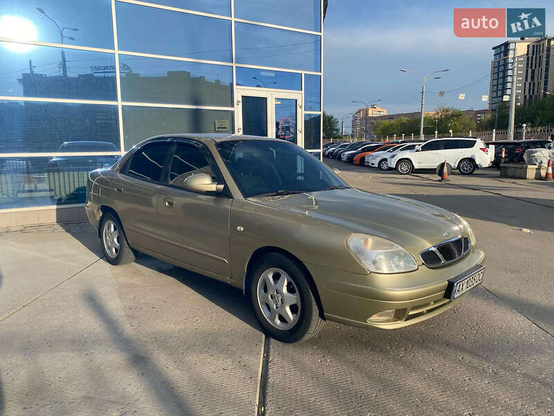 Седан Daewoo Nubira 2001 в Харькове