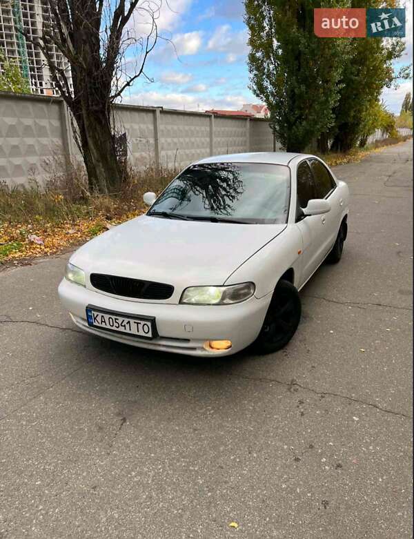 Daewoo Nubira 1998