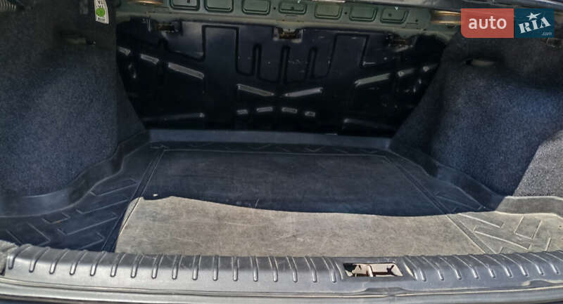 Седан Daewoo Nubira 1998 в Никополе