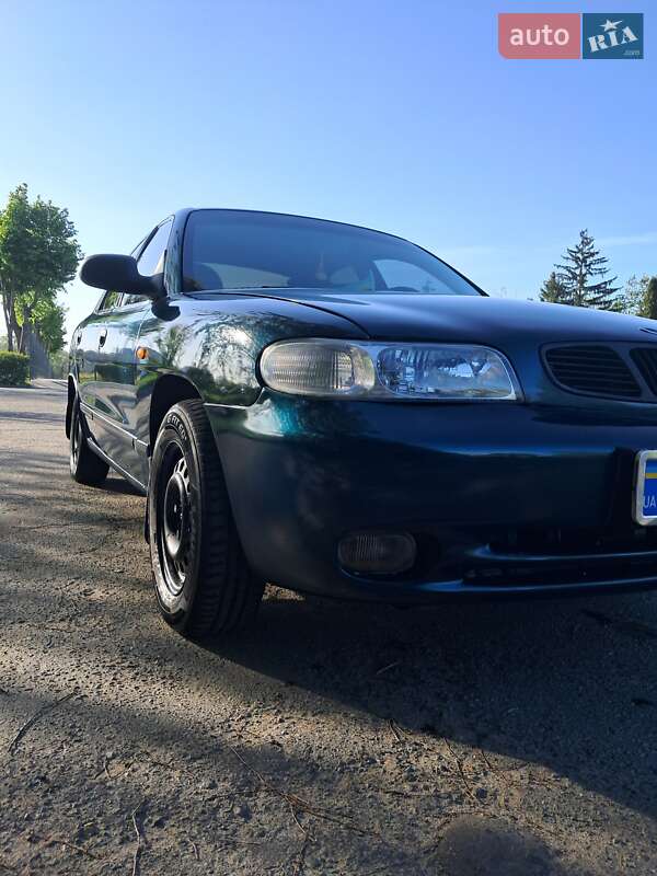 Седан Daewoo Nubira 1998 в 
