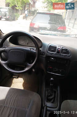 Седан Daewoo Nubira 1998 в 