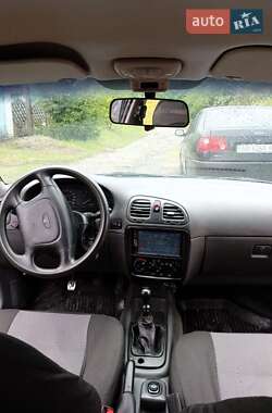 Седан Daewoo Nubira 1998 в 