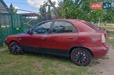 Хэтчбек Daewoo Nubira 1998 в 