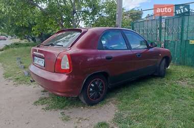 Хэтчбек Daewoo Nubira 1998 в 