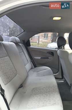 Седан Daewoo Nubira 2003 в 