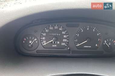 Хэтчбек Daewoo Nubira 1998 в 