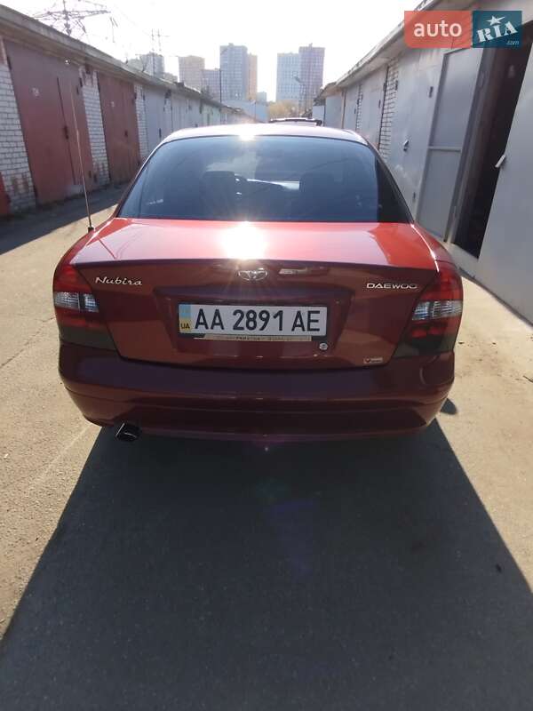 Седан Daewoo Nubira 2003 в Киеве