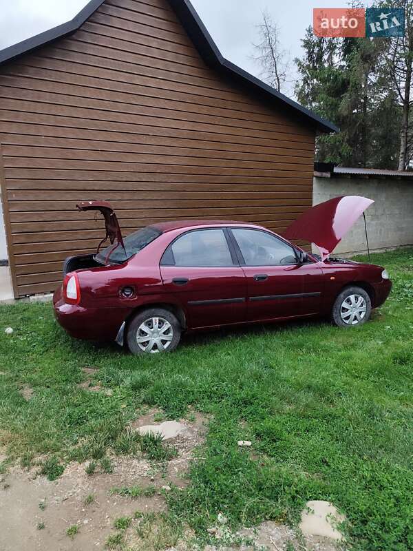 Daewoo Nubira 1998