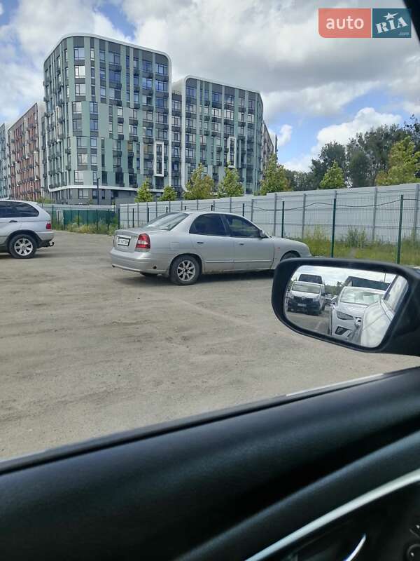 Седан Daewoo Nubira 2000 в 