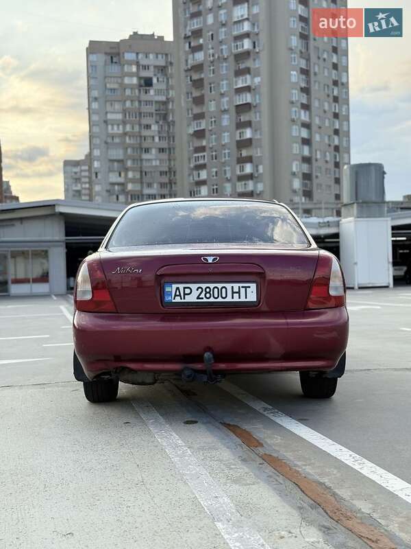 Седан Daewoo Nubira 1998 в Києві