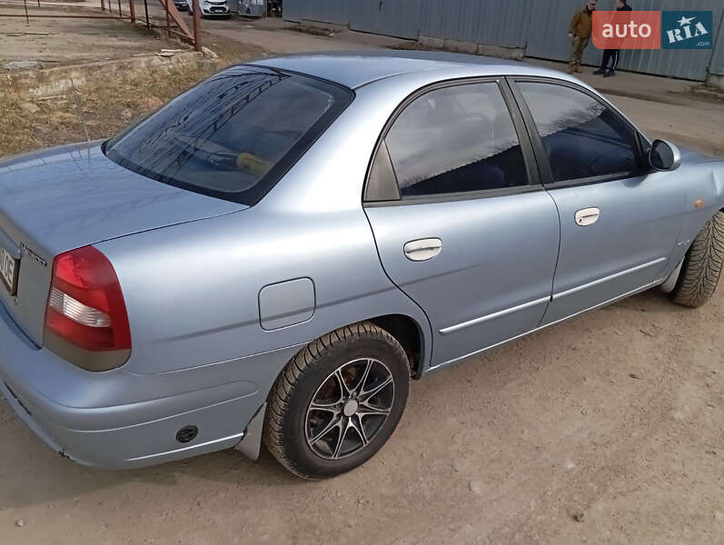 Седан Daewoo Nubira 2003 в Ізюмі