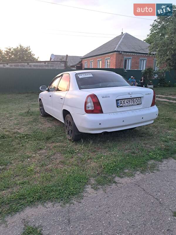 Седан Daewoo Nubira 1998 в Чугуєві