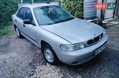 Седан Daewoo Nubira 1999 в Городке