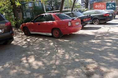 Седан Daewoo Nubira 1998 в 